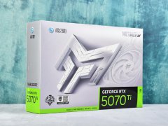 影驰 RTX5070Ti 金属大师白金版OC：纯白海景房的首