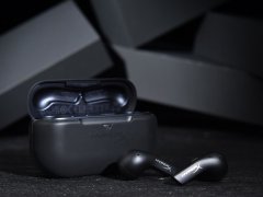 兼容2.4G：HyperX 天际真无线游戏耳机热销