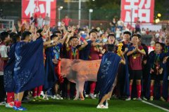 “村超”总决赛，王香兵终于“开香槟”