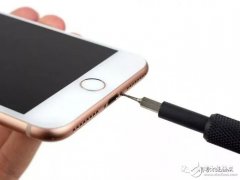 iPhone8 Plus 内部构造曝光及主要配置参数解析