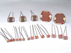 分享一个简单的锁孔照明器件电路