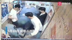 “电动车起火”3秒吞噬电梯间！别再这么做了！