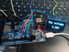 通过多线程来实现ADC采集功能和OLED显示功能