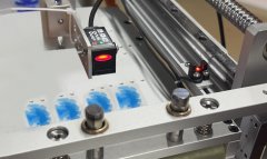 激光位移传感器丨0.025mm厚度3C贴纸双张检测丨阿