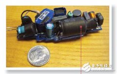 拆解：采用了非隔离驱动器的LED灯泡