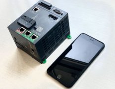 施耐德电气的Modicon M262 PLC内部拆解