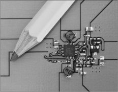 LTC3520满足大多数锂离子电池供电电子设备的多输