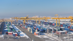 历经十载 霍尔果斯铁路口岸通行中欧班列