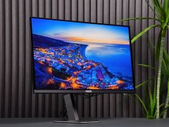 RTX 5090D会让3台AGON AG276QSD OLED电竞显示器玩崩吗？